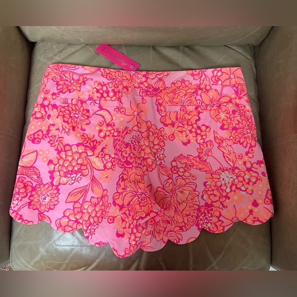 NWT Lilly Pulitzer Buttercup stretch shorts Days Bloom 14 - Picture 2 of 4